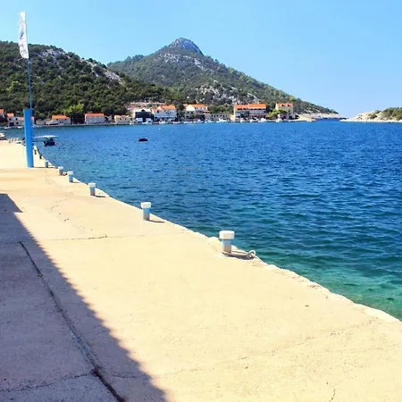 Zaklopatica 8342b * Lastovo