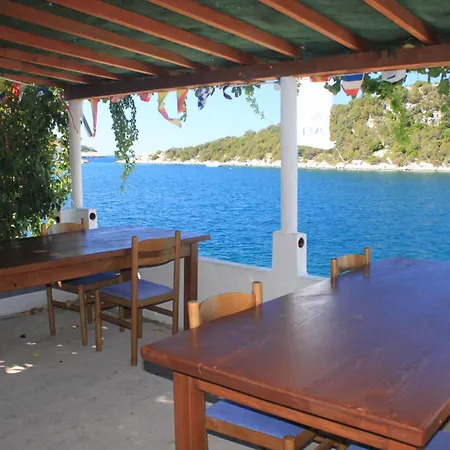 Apartment Zaklopatica 8342b Lastovo